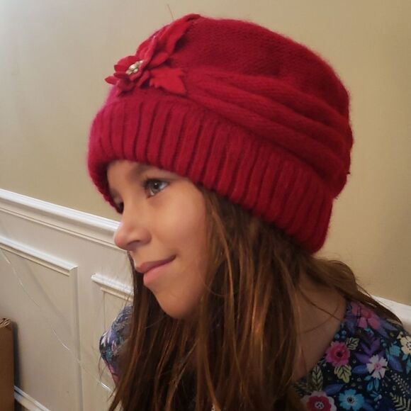 Red Winter Hat with Floral Rhinestone Pendant - Picture 3 of 4